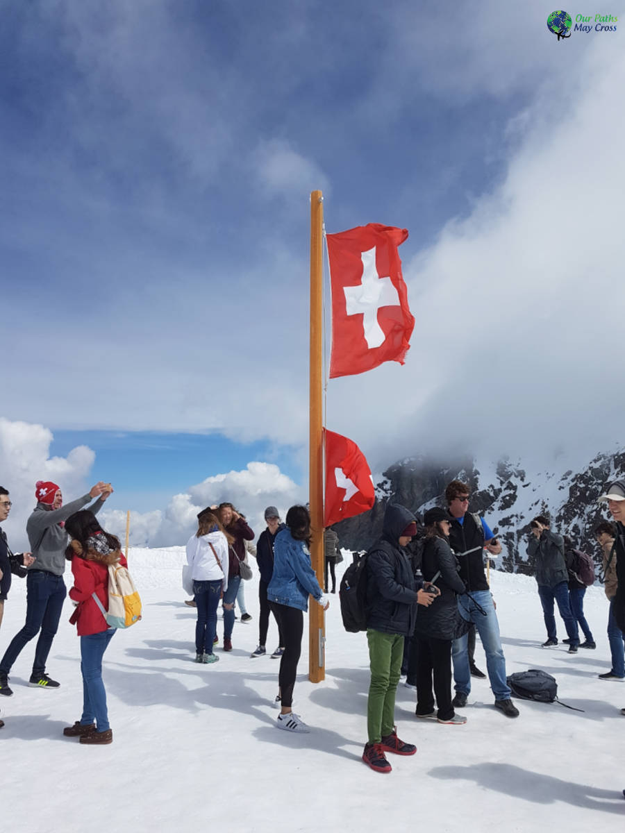 Flag-at-the-Top-of-Jungfrau Flag at the top of Jungfrau