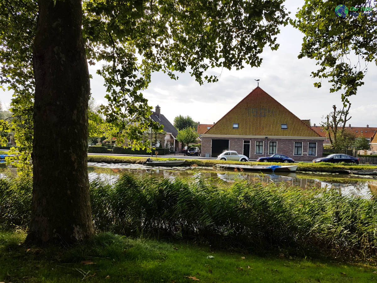 Little Gems Outside Ams -Edam 2 Little Gems Outside Ams -Edam 2